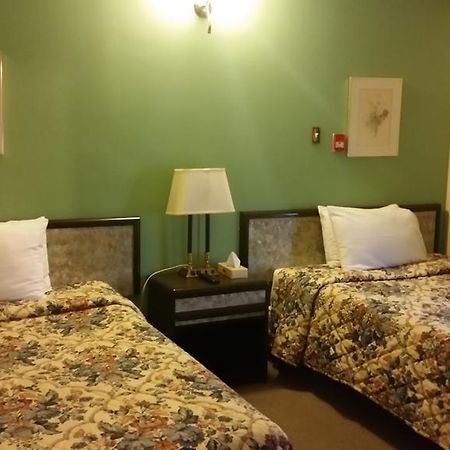 A Voyageur'S Guest House Отава Екстериор снимка