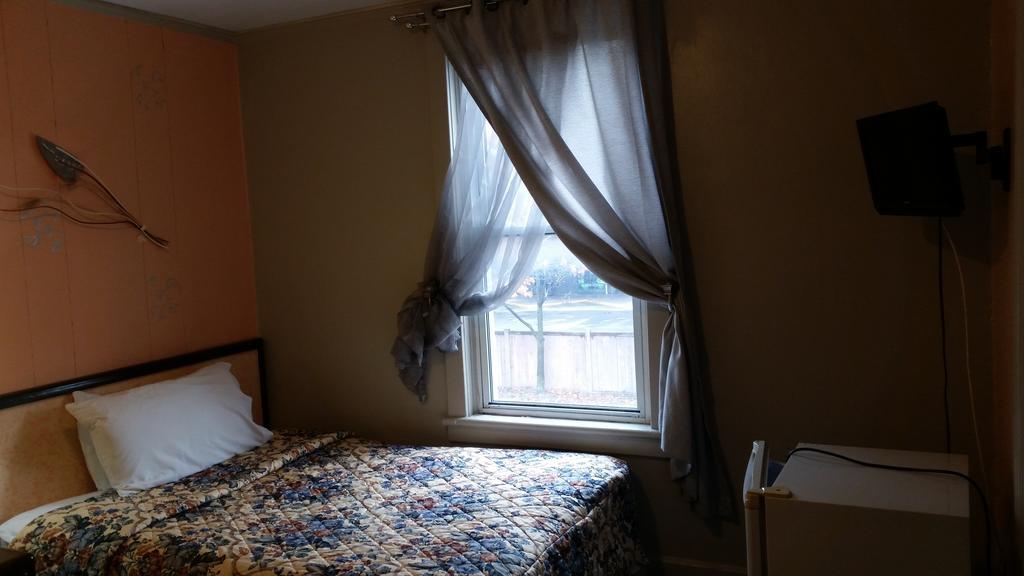 A Voyageur'S Guest House Отава Екстериор снимка