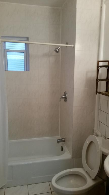 A Voyageur'S Guest House Отава Стая снимка