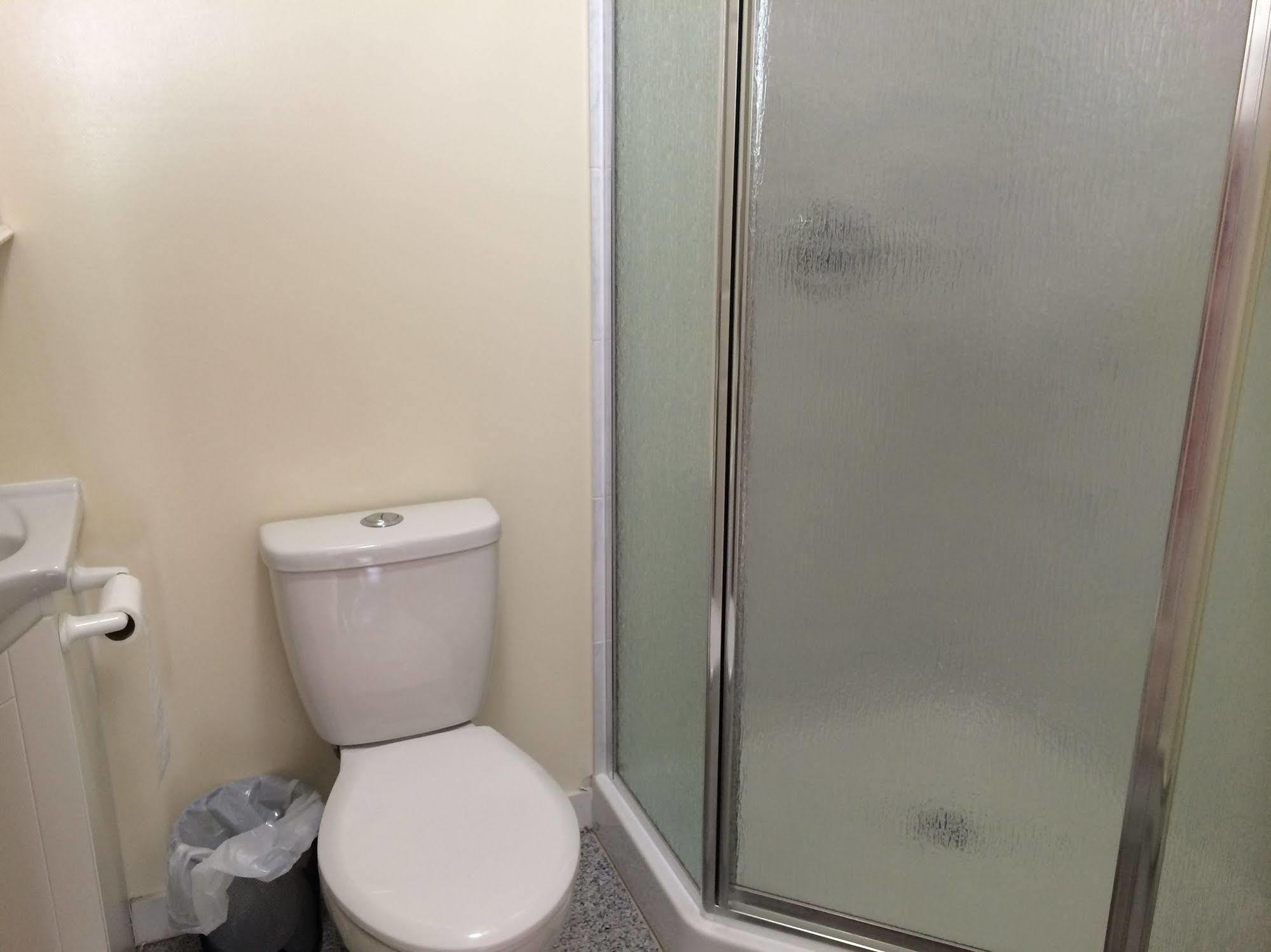 A Voyageur'S Guest House Отава Екстериор снимка