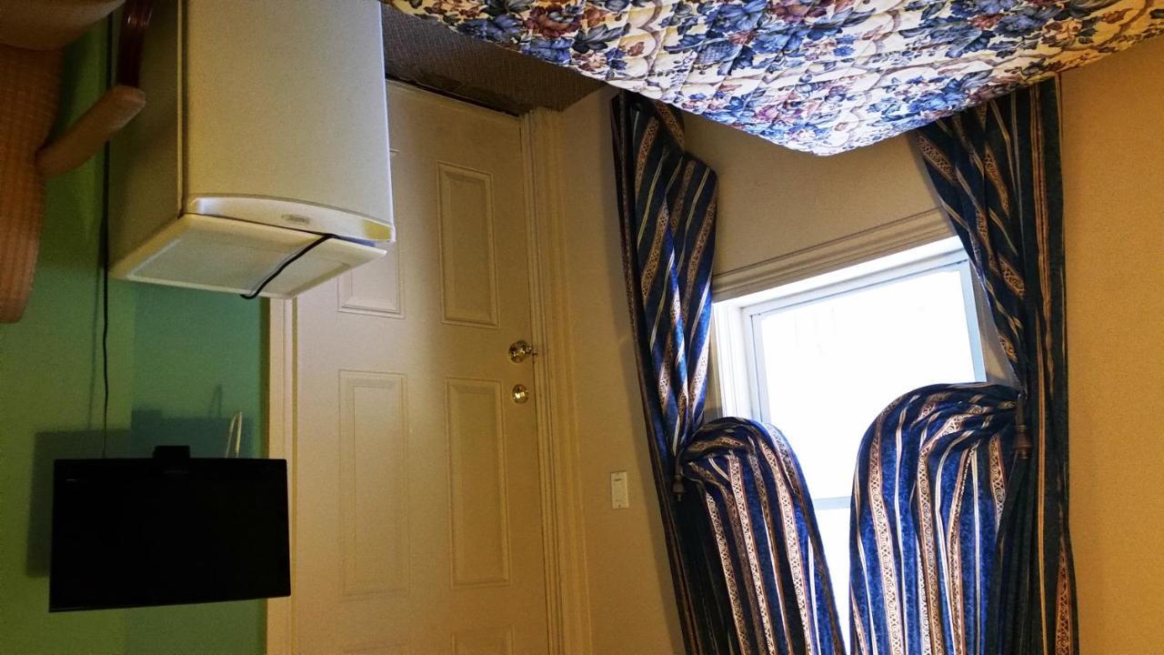 A Voyageur'S Guest House Отава Екстериор снимка